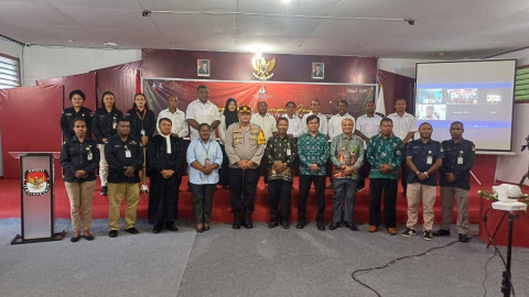 BAWASLU AWASI PELANTIKAN PPD PSU PILGUB PAPUA